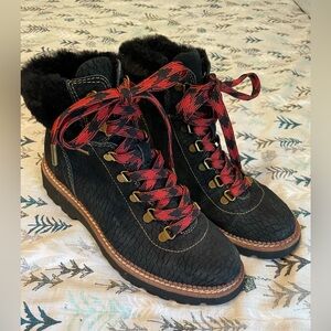 Bionica Black All-Weather Boots